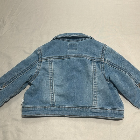 OshKosh B'gosh - denim jean jacket. Size 9 months - Picture 3 of 5